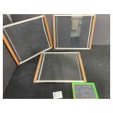 3 window screens adjustable
