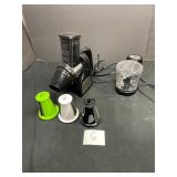 Salad shooter, and mini chopper