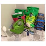 Miracle-Gro Perlite and Sphagnum Moss Lot with