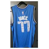 Luka Doni #77 Mavericks Signed Jersey