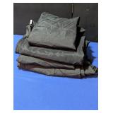 4 round Polyester Black Tablecloths, 120' diameter