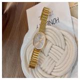 1pc New Fashionable Women's Watch With Gold...