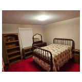 Queen Bedroom Furniture Set