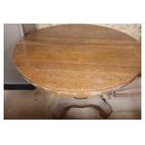 Round Oak Table