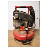 Black Bull Air Compressor w/Hose & Nozzles