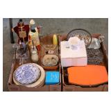 2 Trays of Housewares