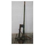 W.T. & F. Co. Blacksmith Post Leg Vise