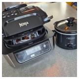 Ninja Smart Grill Cooker & Bella Mini Crock Pot Kitchen Duo Ninja Smart Grill Cooker & Bella Mini Crock Pot Kitchen Duo