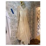 Vintage Ivory Lace Wedding Dress Gown