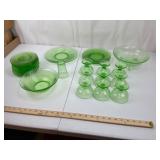 Federal Glass Georgian Green Console Set