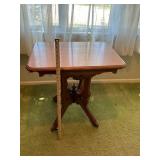 Antique Oak Pedestal Table 23in x 30in
