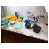 Assorted Kitchen Storage & Colander Set (Lot of 1)