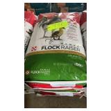 Purina chicken feed crumbles 20255