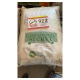 Greenskeepers secret weed and feed plus-4 bags