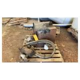 Hydraulic pump and reservoir