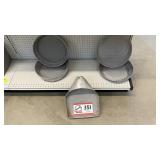 Sifting pans