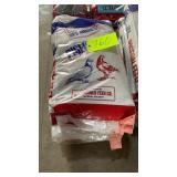 Des Moines pigeon feed-5