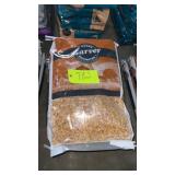 Chicken scratch 40 pounds-5 bags