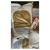 Wood pallet bedding 40 lb. Bags 11 bags