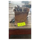 Floor joist brackets