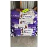 Purina strategy healthy edge horse feed 50 lb