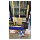 Pushbroom, warehouse broom, shovel, knife, etc