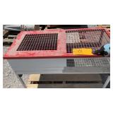 Baby chick cage w/ pallet
