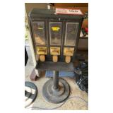 Candy machine,floor mounted -no key 43' tall