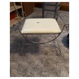 Chair/table