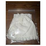 A sewing box lot