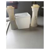 Salt and pepper shaker