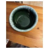 This vintage Hull Pottery bowl features a