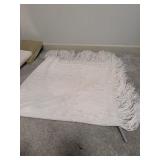 Table runner and neck in lot
