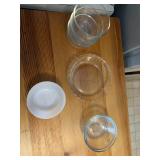 Pyrex bowls and a small pie pan