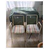 2 metal yard chairs with cushions