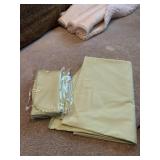 Tablecloth and table placemats