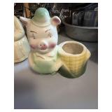Glass pig holder thing