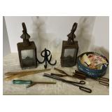 Set 5 curling irons, 2, lanterns, grappeling hook