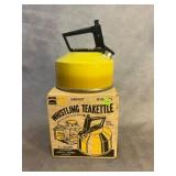 Yellow Mirro 2½-Quart Whistling Teakettle