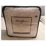Eddie Bauer Deluxe Full/Queen Down Comforter