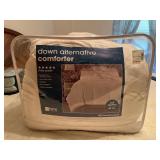 Down Alternative Full/Queen Comforter