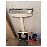 Mechanical Doctor's Scale and Analog Scale