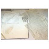 Cotton Lawn Tablecloth and Four Napkins