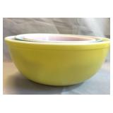 Pyrex Primary Color Mixing Bowls Set of 3