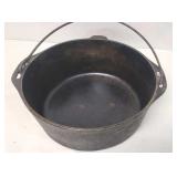 No Name Cast Iron Dutch Oven - 10.25' x 4'