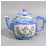 QING DYNASTY BLUE AND WHITE PORCELAIN TEAPOT...