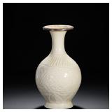 WHITE GLAZED ORNAMENTAL VASE FROM SONG DING KILN