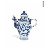 MING XUANDE BLUE AND WHITE DRAGON-HANDLED...