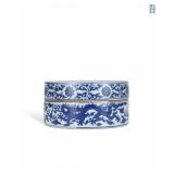 MING WANLI BLUE AND WHITE ENTWINED DRAGON...