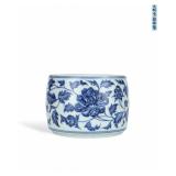 MING XUANDE BLUE AND WHITE ENTWINED FLOWER...
